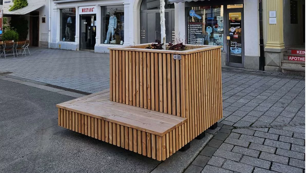 Mobiler Baum in der Innenstadt